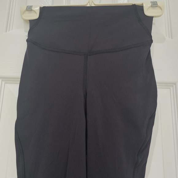 Lululemon Base Pace High-Rise Tight 28" Black Size 2 - Picture 3 of 8